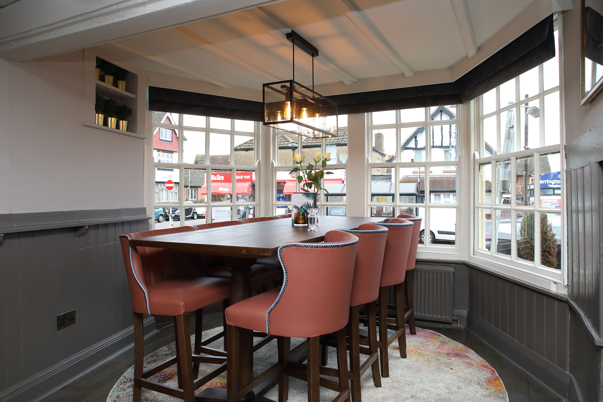 Gallery • See Photos of The White Horse, Radlett